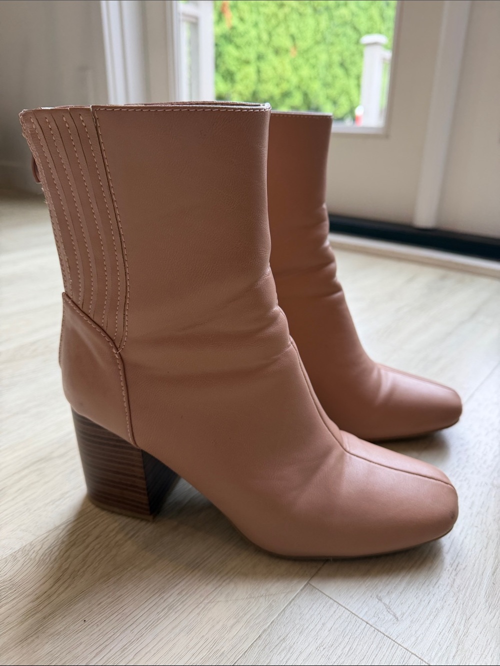 Women’s Mid-Calf Block Heel Boots in Taupe